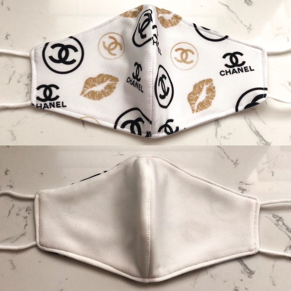 Gold Kiss Face Mask